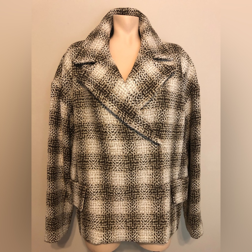 Beautiful Ellen Tracy Jacket